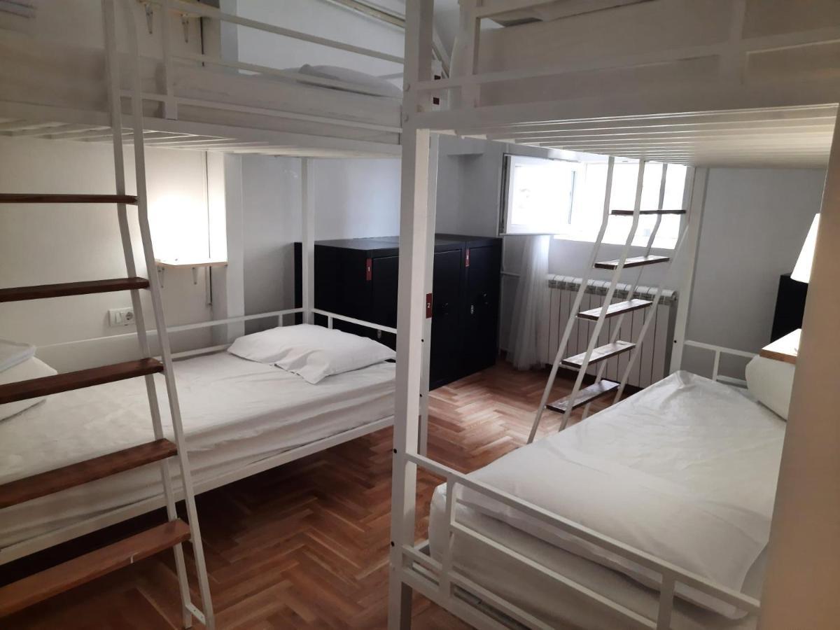 New Generation Hostel Belgrade Center Excellent Location The Right Alternative To Luxury Hotels A Few Steps From The Famous Ulica Kneza Mihaila Surrounded By Restaurants Clubs And Offers Opportunities For Shopping Free Wi-Fi Kitchen Garden Exterior photo